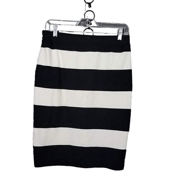 Elle Small Women's Knit Pencil Pull On Skirt Black White Stripe Stretch Career S - Picture 1 of 11
